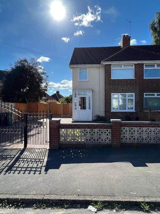 Gated Home Close To Birmingham City Centre Екстериор снимка